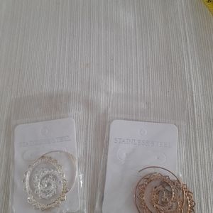2 pair Hoop earrings